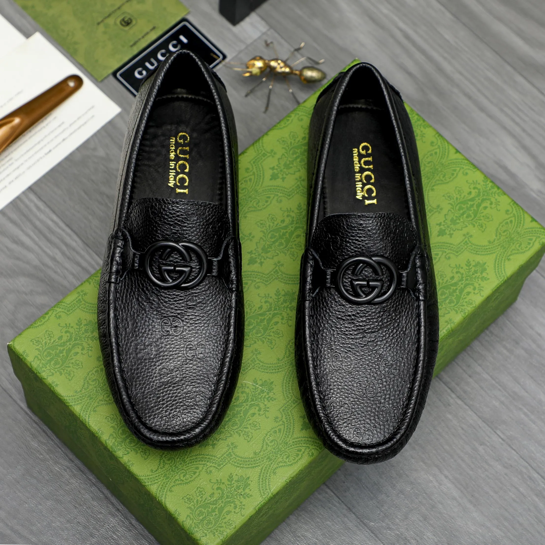 Men's shoes💰p420 Product trademark: GUCCI (Gucci) casual slip-on men's shoes Regular size: 38-44 Product material: Selected pebbled cowhide embossed upper, sheepskin lining, rubber outsole